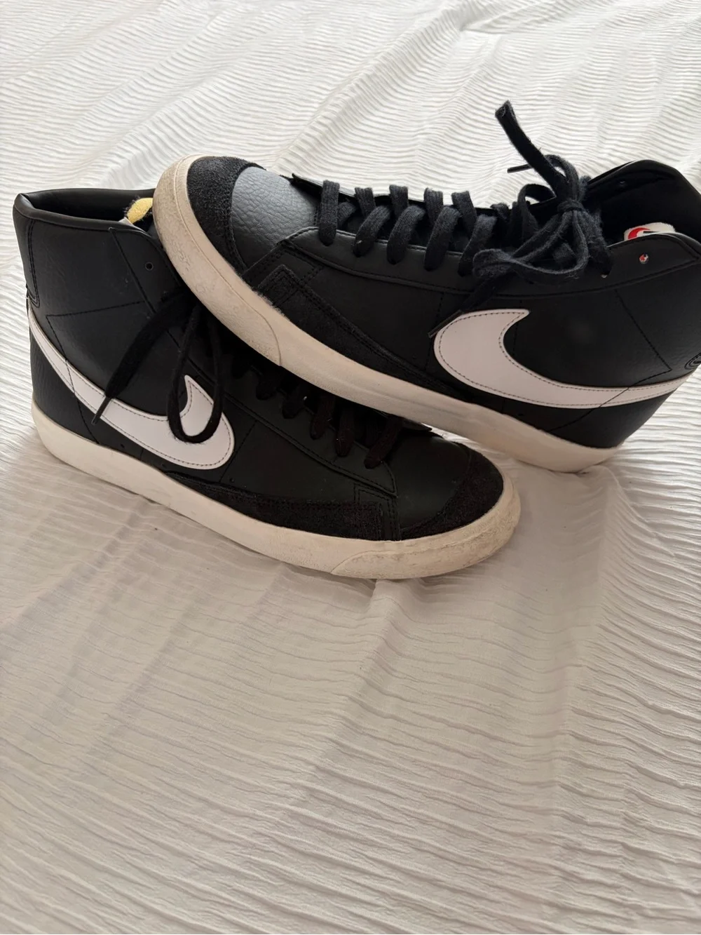 Nike Blazer Men's Black/White Hi-Top Casual Sneakers - Hardly Worn
